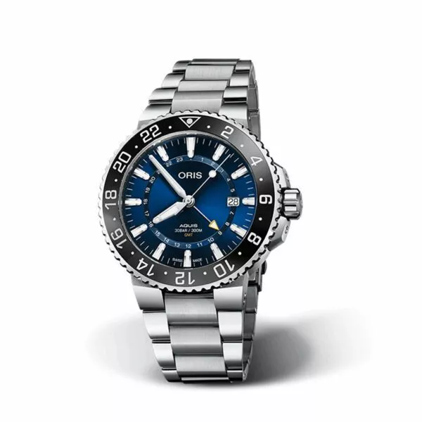 Orologio Oris Aquis GMT Date con Cassa in Acciaio e Quadrante Blu con Bracciale in Acciaio