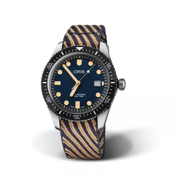 Orologio Oris Divers Sixty-Five con Cassa in Acciaio e Quadrante Blu con Cinturino Blu e Beige in Tessuto