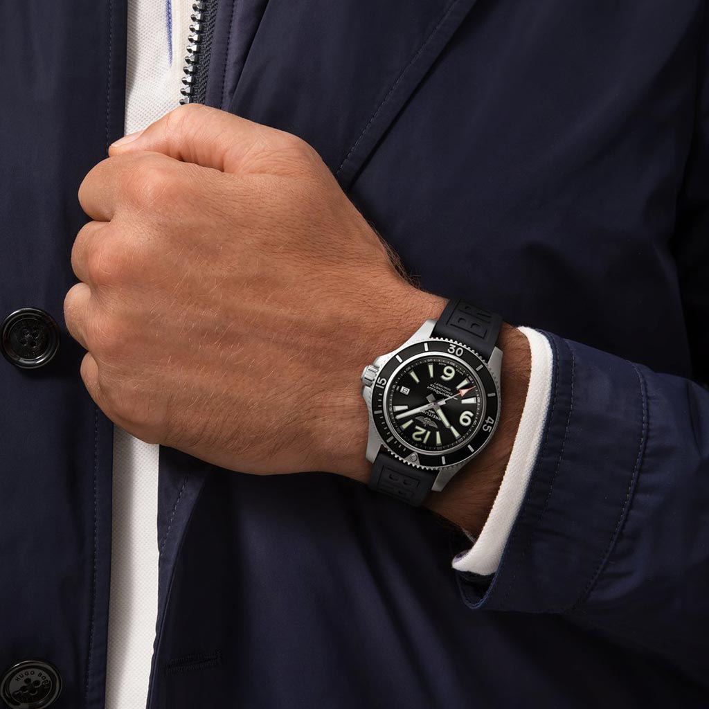 Orologio Breitling Superocean Automatic 42 con Quadrante Nero e Cinturino  in Caucciù - Dobner