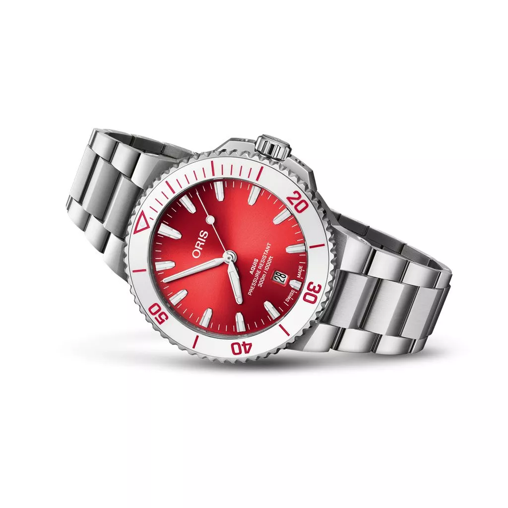 Orologio Oris Aquis Date Taste of Summer con Quadrante Rosso