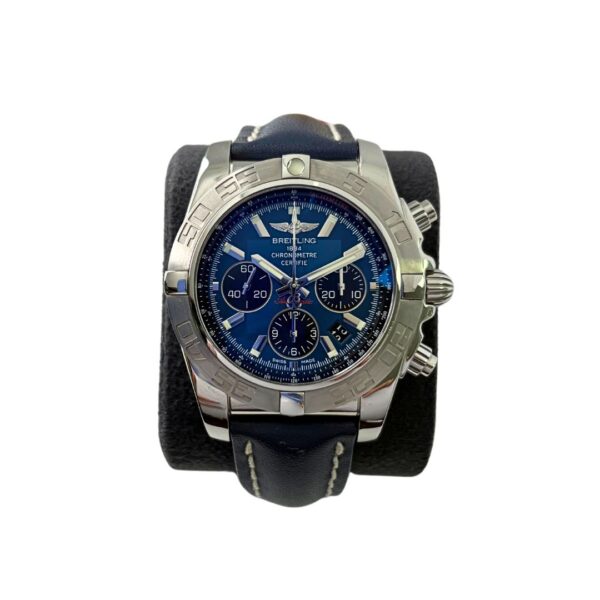 Orologio Breitling Chronomat con quadrante blu